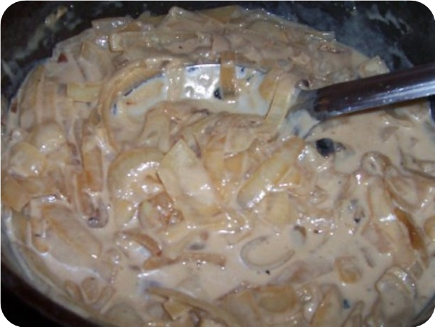 The Best Creamed Onions (KitchenPC)