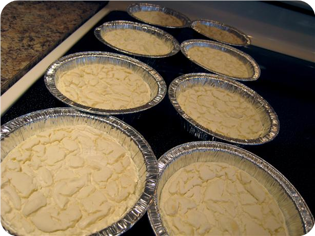 Super Low-Fat Sour Cream Cheesecakes (KitchenPC)