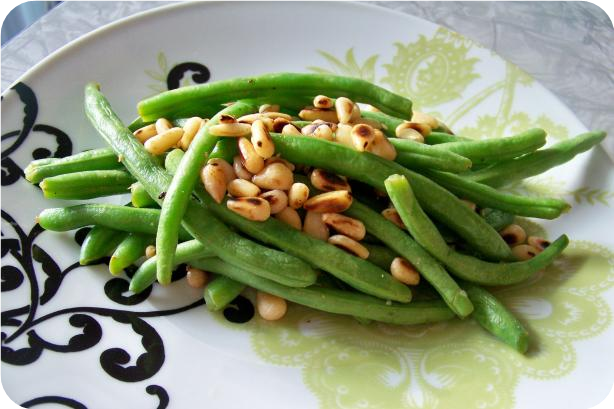 Green Beans With Pine Nuts