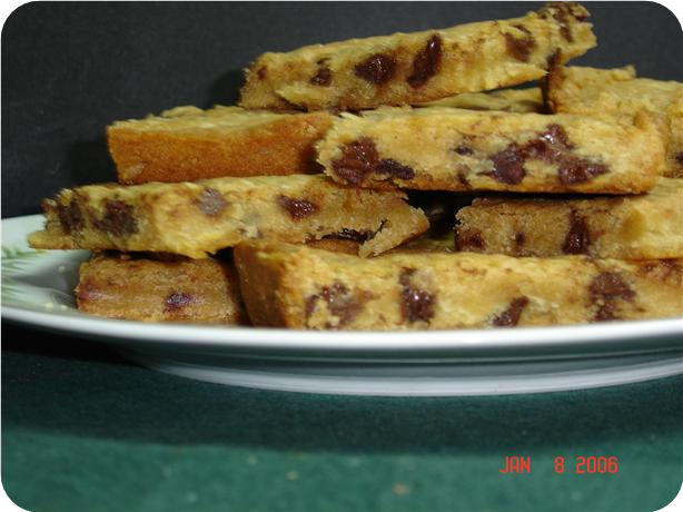 Easy Chocolate Chip Pan Squares