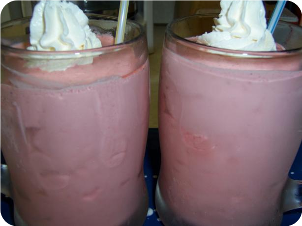 Strawberry Daiquiri Smoothie (Alcoholic)