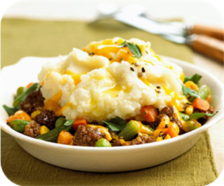 Potato-topped beef bowl 
