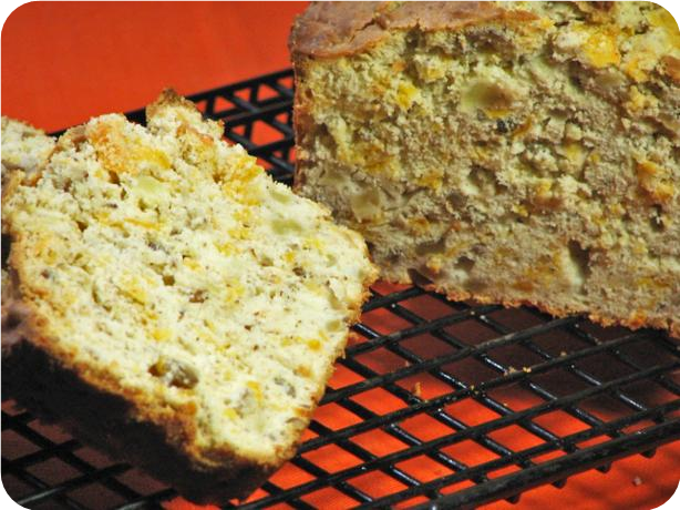 Cheddar-Apple Bread
