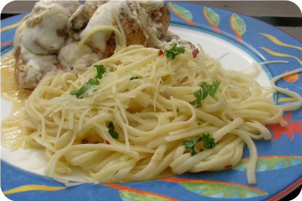 Spaghetti With Garlic and Oil