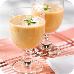 Strawberry-mango soy milk smoothie 