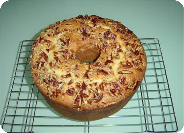 Paula Deen's Rum Pound Cake
