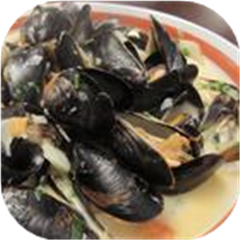 Steamed Mussels with Fennel, Tomatoes, Ouzo, and Cream