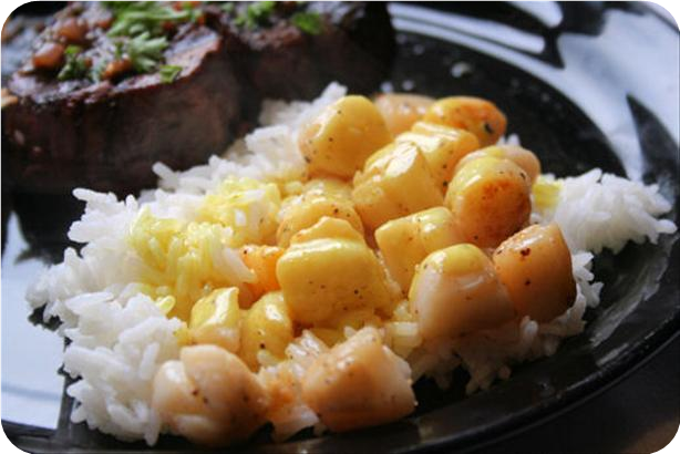 Pan-Seared Scallops With Lemon Sauce