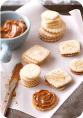 Argentine Caramel Sandwich Cookies 
