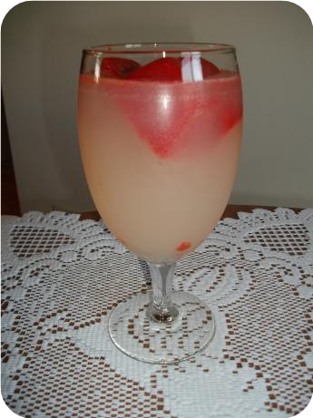 Lemonade With Strawberry Ice Cubes