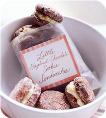Little Hazelnut-Chocolate Cookie Sandwiches 