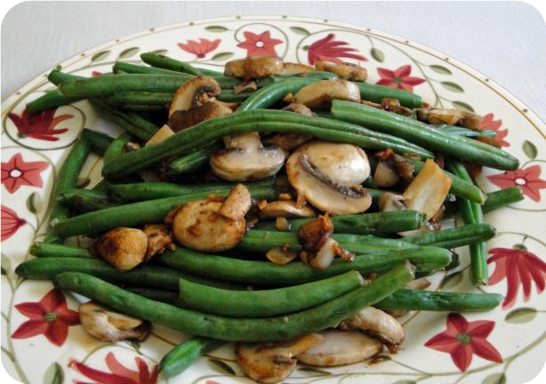 Green Beans With Sauteed Shallots, Mushrooms and Garlic