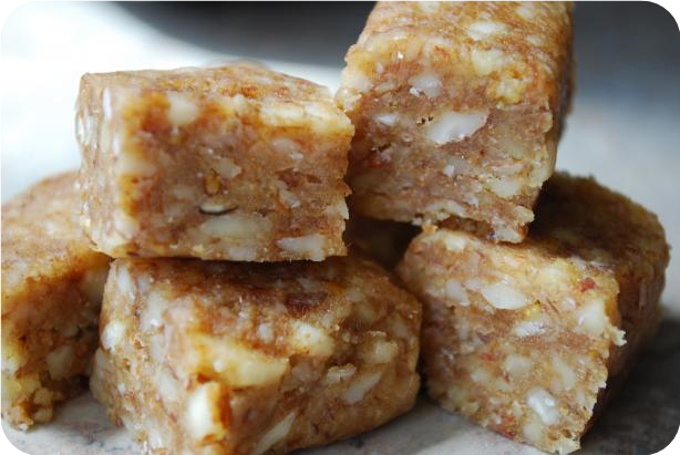 Larabar Copycat (Raw Food)