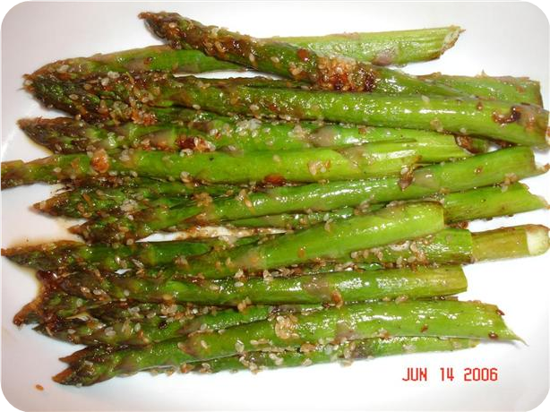 Easy and Quick Sesame Asparagus