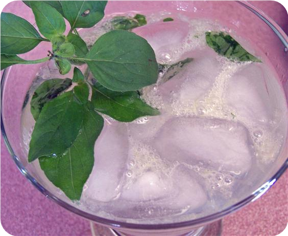 Basil-Lemon Gimlets