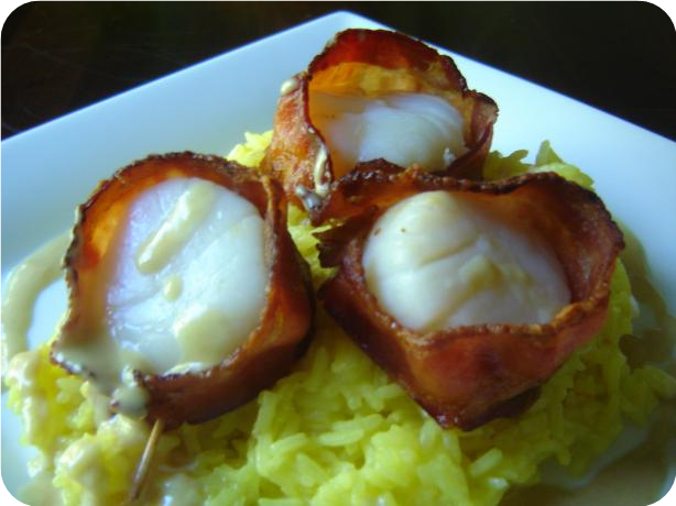 Bacon-Wrapped Scallops With Cream Sauce