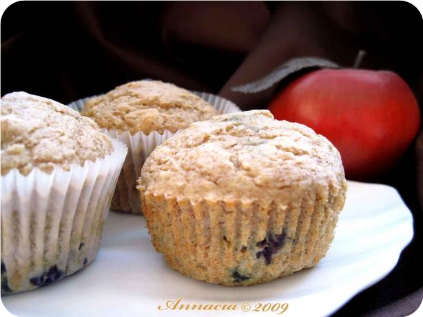 Low Cal Blueberry Applesauce Muffins