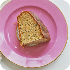 Poppy seed cake with lemon glaze 