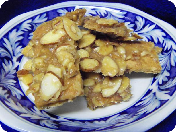 Almond Graham Cracker Cookies