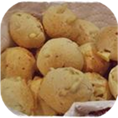 Brazilian Cheese Puffs (Pao de Queijo)