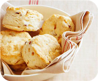Bacon-onion biscuits 