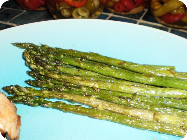 Olive Oil and Garlic Broiled Asparagus