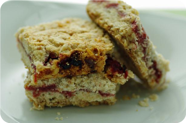 Razzle Raspberry Oatmeal Cookie Bars