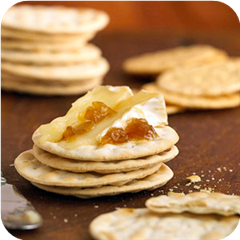 Brie with chutney 