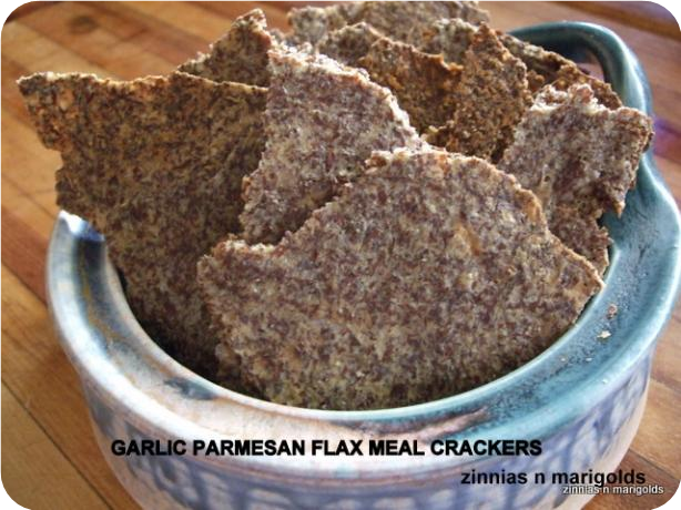 Low Carb - Garlic Parmesan Flax Seed Crackers