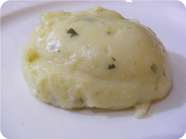 Sour Cream &amp; Chives Mashed Potatoes