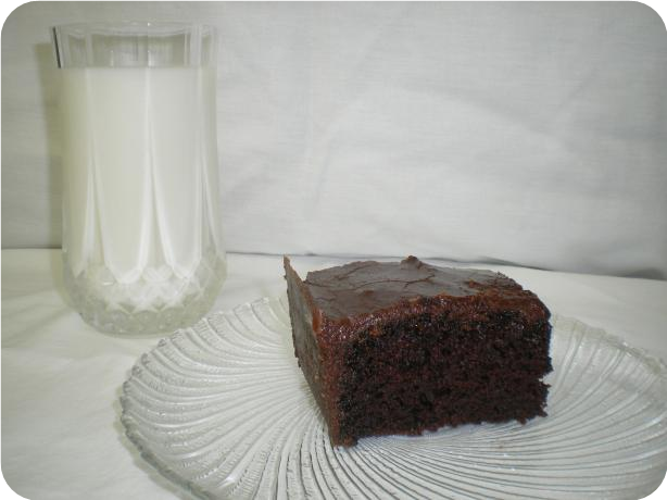 Evonne's Chocolate Cake With Fudge Frosting