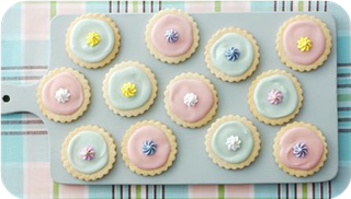 Iced biscuits