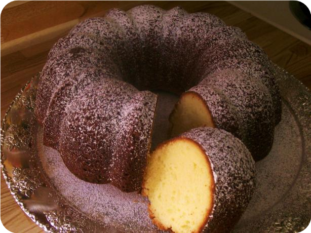 Easy Coconut Macaroon Cake