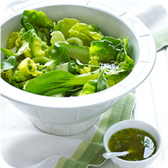 Sharp and sweet green salad 