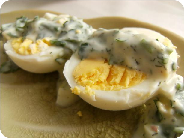 Eggs in Green Sauce (Eier in Gruner Sosse)