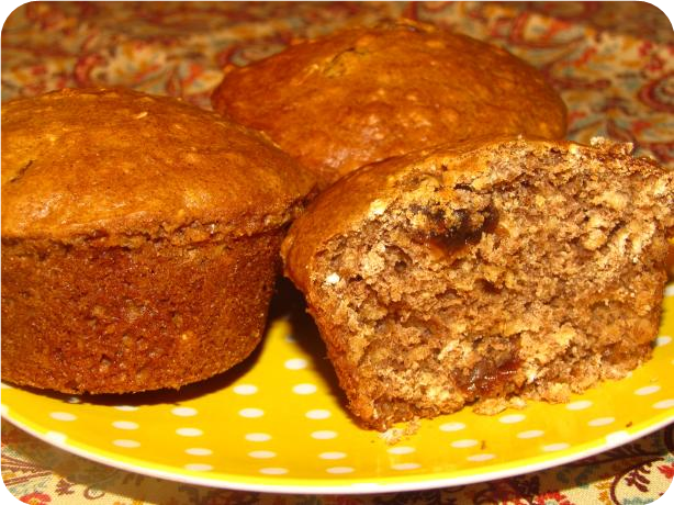 Healthy Oatmeal-Raisin-Cookie Muffins