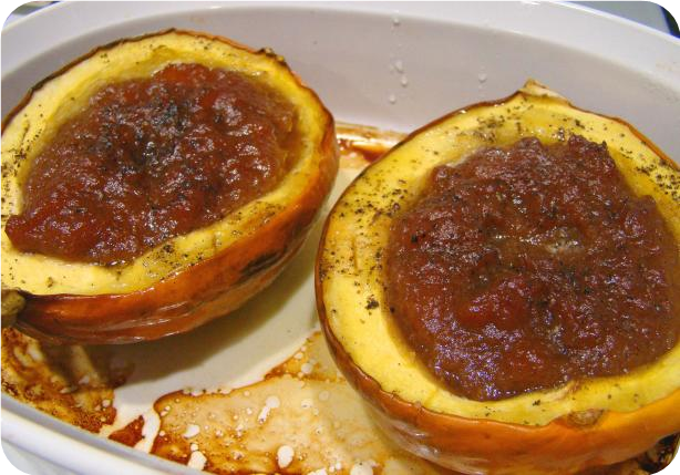 Acorn Squash Roasted With Applesauce
