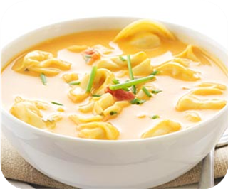 Tomato-tortellini soup 