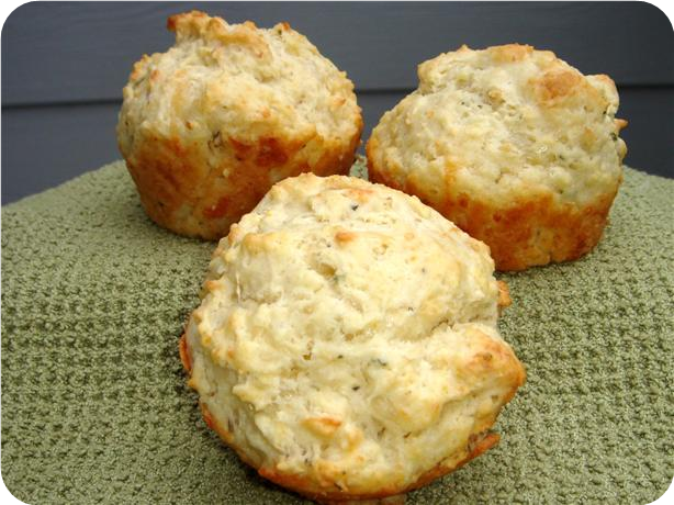 Garlic Mozzarella Muffins