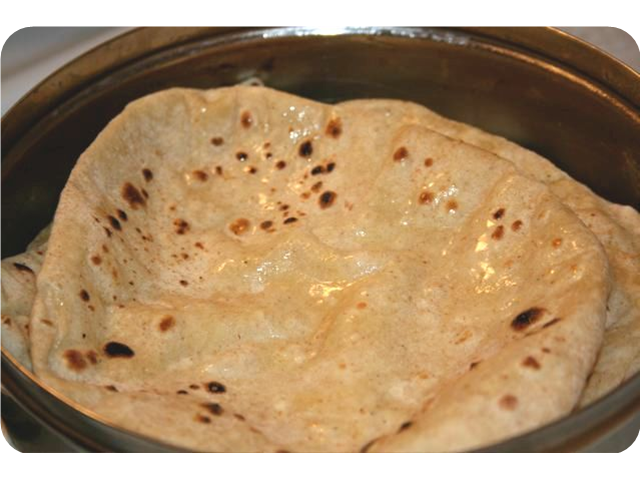 Chapati (Indian Flatbread Roti)