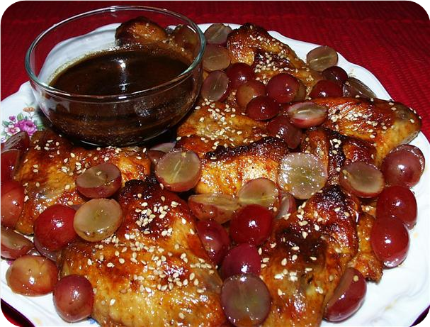 Garlic Chicken and Grapes With Special Sauce