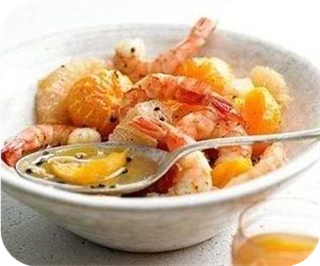 Shrimp with peppered citrus fruits 