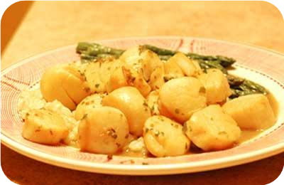 Savory Sea Scallops in White Wine Sauce
