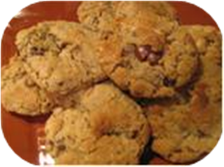 Ooie-Gooie-Chocolate -Caramel-Macadamia Chunk Cookies