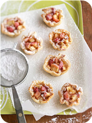 Apple-toffee tartlets 