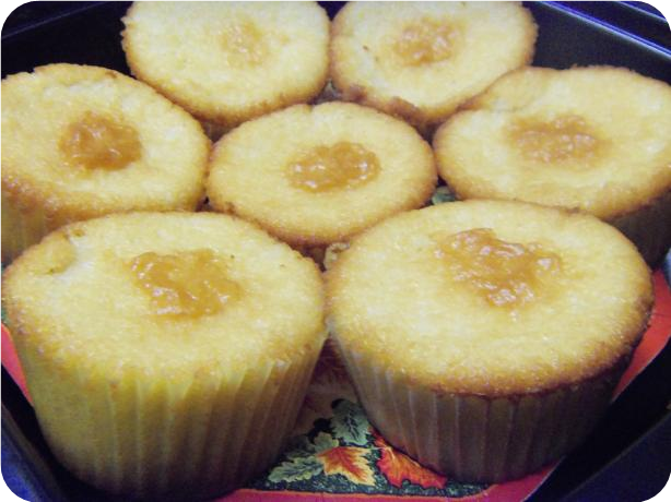 Divine Vanilla Cupcakes