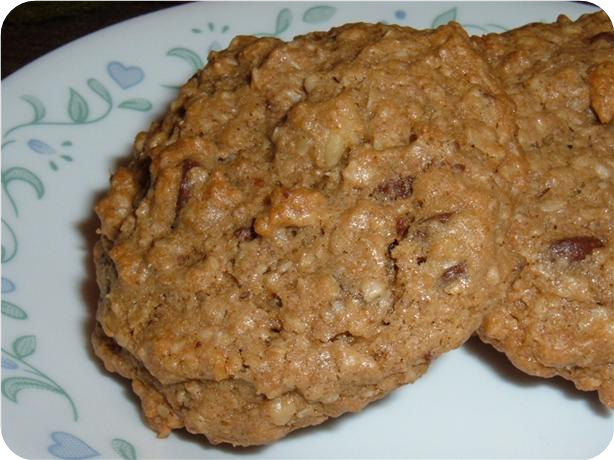 Oatmeal, Chocolate Chip &amp; Walnut Cookies
