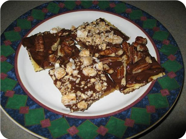 Super Easy Toffee Crackers