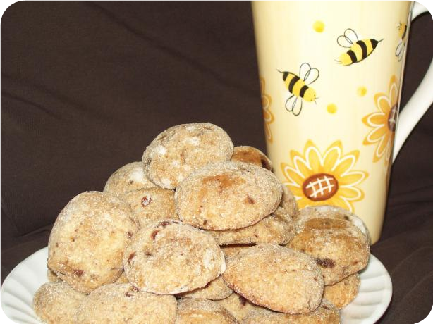 Crackle-Top Ginger Date Cookies