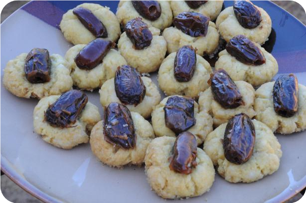Albanian Date Cookies